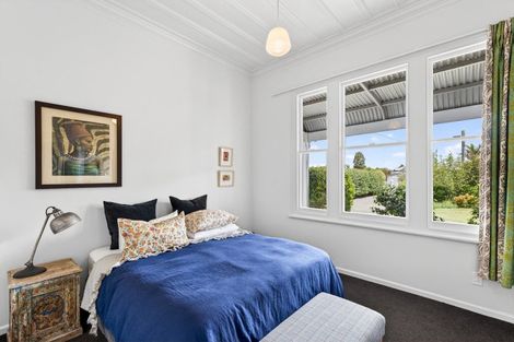 Photo of property in 27 Neeve Road, Taradale, Napier, 4112