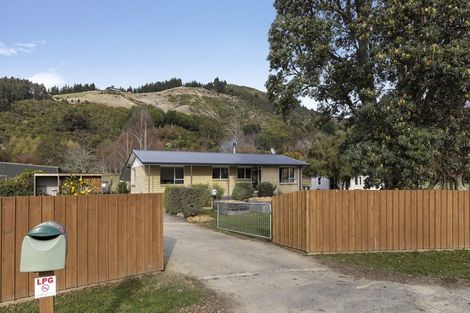 Photo of property in 1112 Queen Charlotte Drive, Linkwater, Picton, 7281