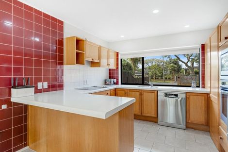 Photo of property in 1/21 Eastern Beach Road, Eastern Beach, Auckland, 2012