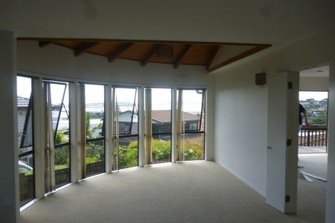 Photo of property in 1/30 Mark Edward Drive, Half Moon Bay, Auckland, 2012