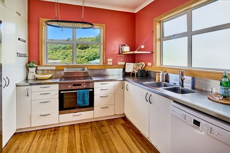 Photo of property in 10 Carleton Terrace, Tawa, Wellington, 5028