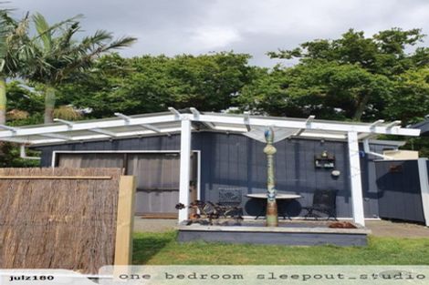 Photo of property in 30 Driving Creek Road, Coromandel, 3506