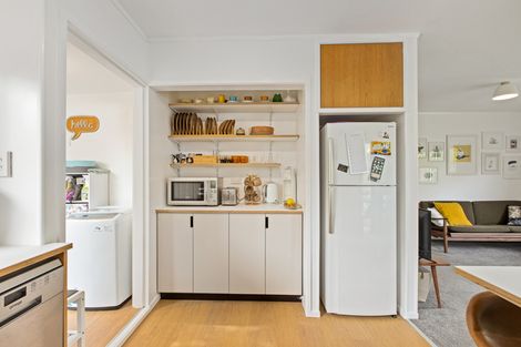 Photo of property in 1/15 Trojan Crescent, New Lynn, Auckland, 0600