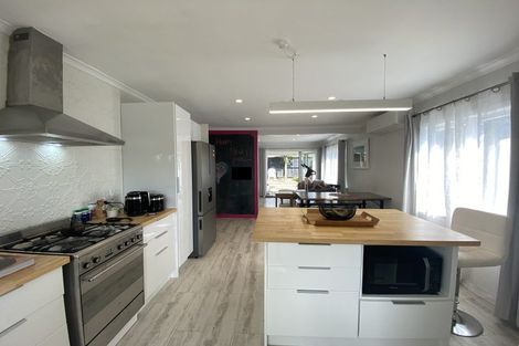 Photo of property in 19 Tahi Terrace, Glen Eden, Auckland, 0602