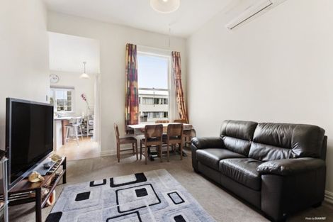 Photo of property in 60 Austin Street, Mount Victoria, Wellington, 6011