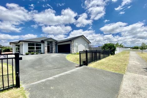 Photo of property in 21 Parlane Drive, Huapai, Kumeu, 0810