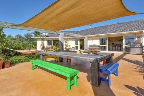 Photo of property in 350 Owhiwa Road, Parua Bay, Onerahi, 0192