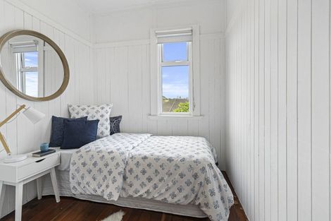 Photo of property in 50 Bayly Road, Blagdon, New Plymouth, 4310