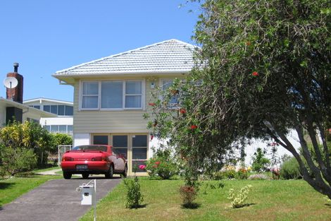 Photo of property in 12 Dundee Place, Blockhouse Bay, Auckland, 0600