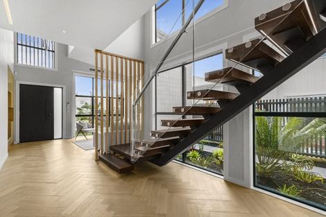 Photo of property in 18 Pukeko Road, Hobsonville, 0616