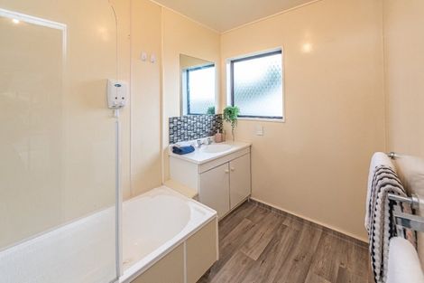 Photo of property in 87 Cornfoot Street, Castlecliff, Whanganui, 4501