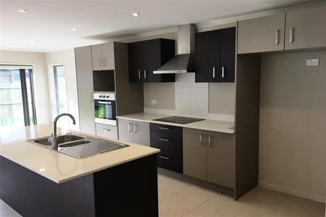 Photo of property in 35 Crabb Fields Lane, Riverhead, 0820