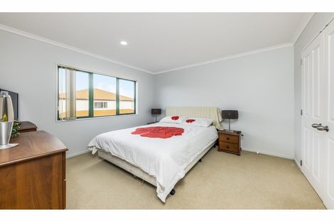 Photo of property in 38 Maypark Crescent, Flat Bush, Auckland, 2016
