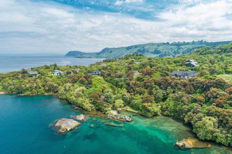 Photo of property in 4 Whakamoenga Point, Acacia Bay, Taupo, 3385