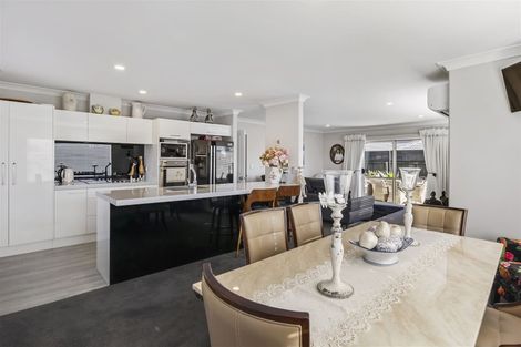 Photo of property in 5 Amoka Crescent, Parklands, Christchurch, 8083