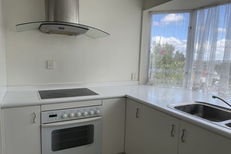 Photo of property in 2/17 Kells Place, Botany Downs, Auckland, 2010