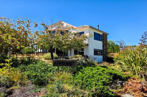 Photo of property in 1 Burnett Place, Lake Tekapo, 7999