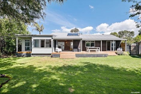 Photo of property in 17 Onepu Lane, Manly, Whangaparaoa, 0930