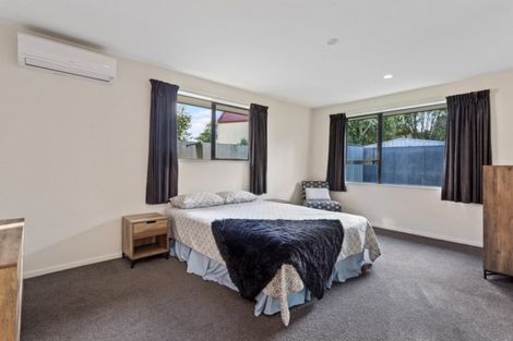 Photo of property in 8 Watkins Drive, Rangiora, 7400