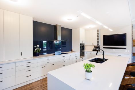 Photo of property in 10 Coutts Way, Fitzherbert, Palmerston North, 4410