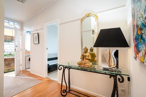 Photo of property in 10 Edgeware Road, Wilton, Wellington, 6012