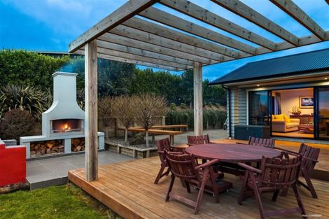 Photo of property in 14 Kendallvale Drive, Waiuku, 2123