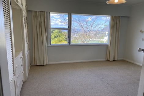 Photo of property in 37 Huntleigh Park Way, Ngaio, Wellington, 6035