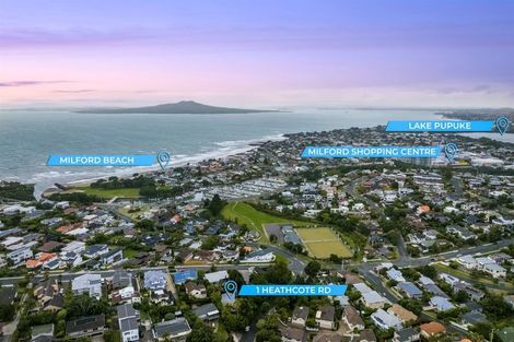 Photo of property in 1 Heathcote Road, Castor Bay, Auckland, 0620