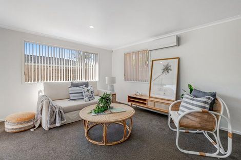 Photo of property in 8/262 Centreway Road, Orewa, 0931