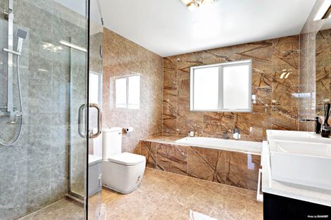 Photo of property in 42 Blacks Road, Greenhithe, Auckland, 0632