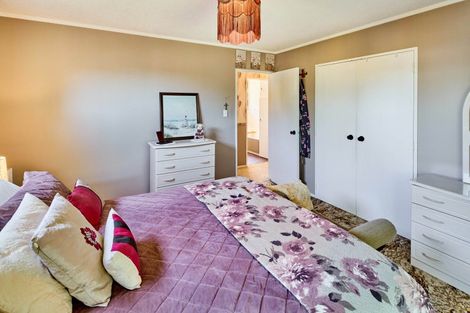 Photo of property in 33 Maclaren Street, Maymorn, Upper Hutt, 5018