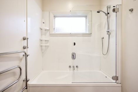 Photo of property in 4 Silvester Street, Woolston, Christchurch, 8023