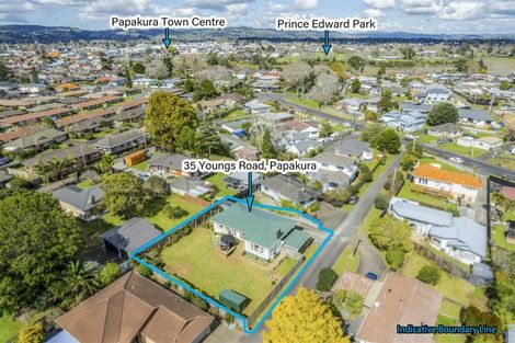 Photo of property in 35 Youngs Road, Papakura, 2110