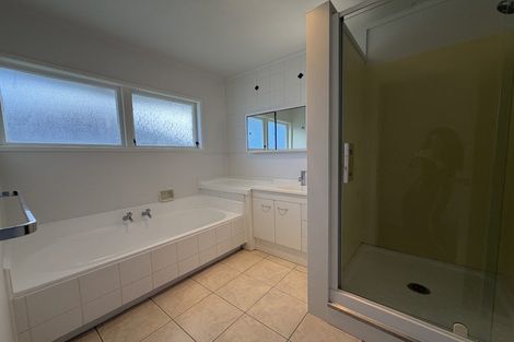 Photo of property in 1a Everglade Drive, Goodwood Heights, Auckland, 2105