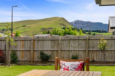 Photo of property in 9 Red Cottage Drive, Lake Hayes, Queenstown, 9304