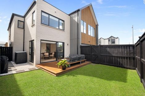 Photo of property in 2 Skua Road, Hobsonville, Auckland, 0616