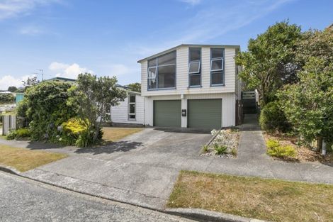 Photo of property in 51 Cypress Drive, Maungaraki, Lower Hutt, 5010