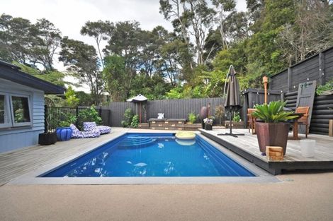 Photo of property in 14 Konini Road, Titirangi, Auckland, 0604