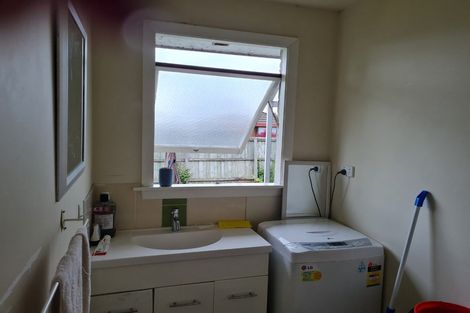 Photo of property in 2/17 Waimairi Road, Upper Riccarton, Christchurch, 8041