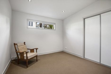 Photo of property in 28 Rothesay Bay Road, Rothesay Bay, Auckland, 0630