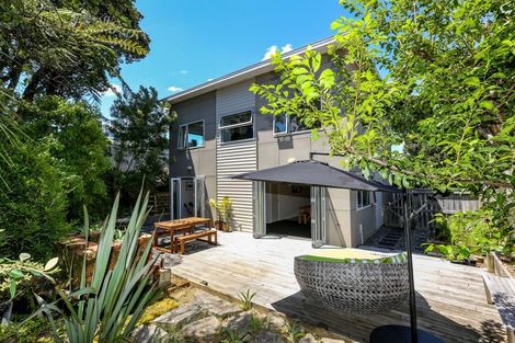 Photo of property in 30 Birdwood Avenue, Moturoa, New Plymouth, 4310