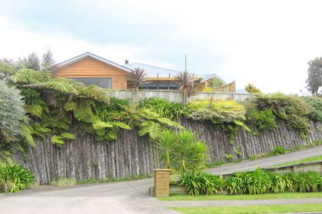 Photo of property in 16 Ashmore Drive, Frankleigh Park, New Plymouth, 4310