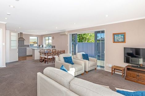 Photo of property in 26 Leon Street, Riverdale, Gisborne, 4010