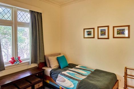 Photo of property in 296 Oriental Parade, Oriental Bay, Wellington, 6011
