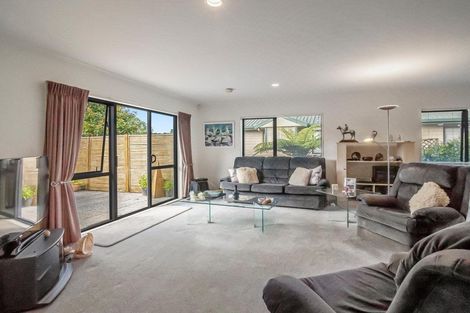 Photo of property in 14 Governor Grey Road, Snells Beach, 0920