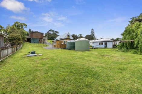 Photo of property in 78 Howard Road, Orere Point, Papakura, 2585