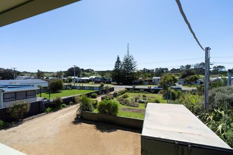 Photo of property in 41 Koputara Road, Himatangi Beach, Foxton, 4891