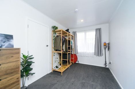 Photo of property in 8 Peters Avenue, Cloverlea, Palmerston North, 4412