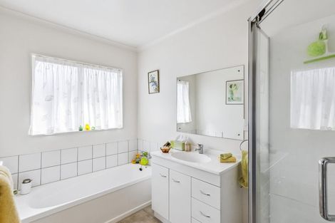 Photo of property in 84 Regent Drive, Paraparaumu Beach, Paraparaumu, 5032