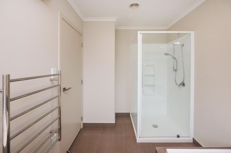 Photo of property in 8 Gibraltar Way, Fitzherbert, Palmerston North, 4410